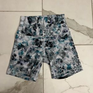 lululemon Align™ High-Rise Short 6"